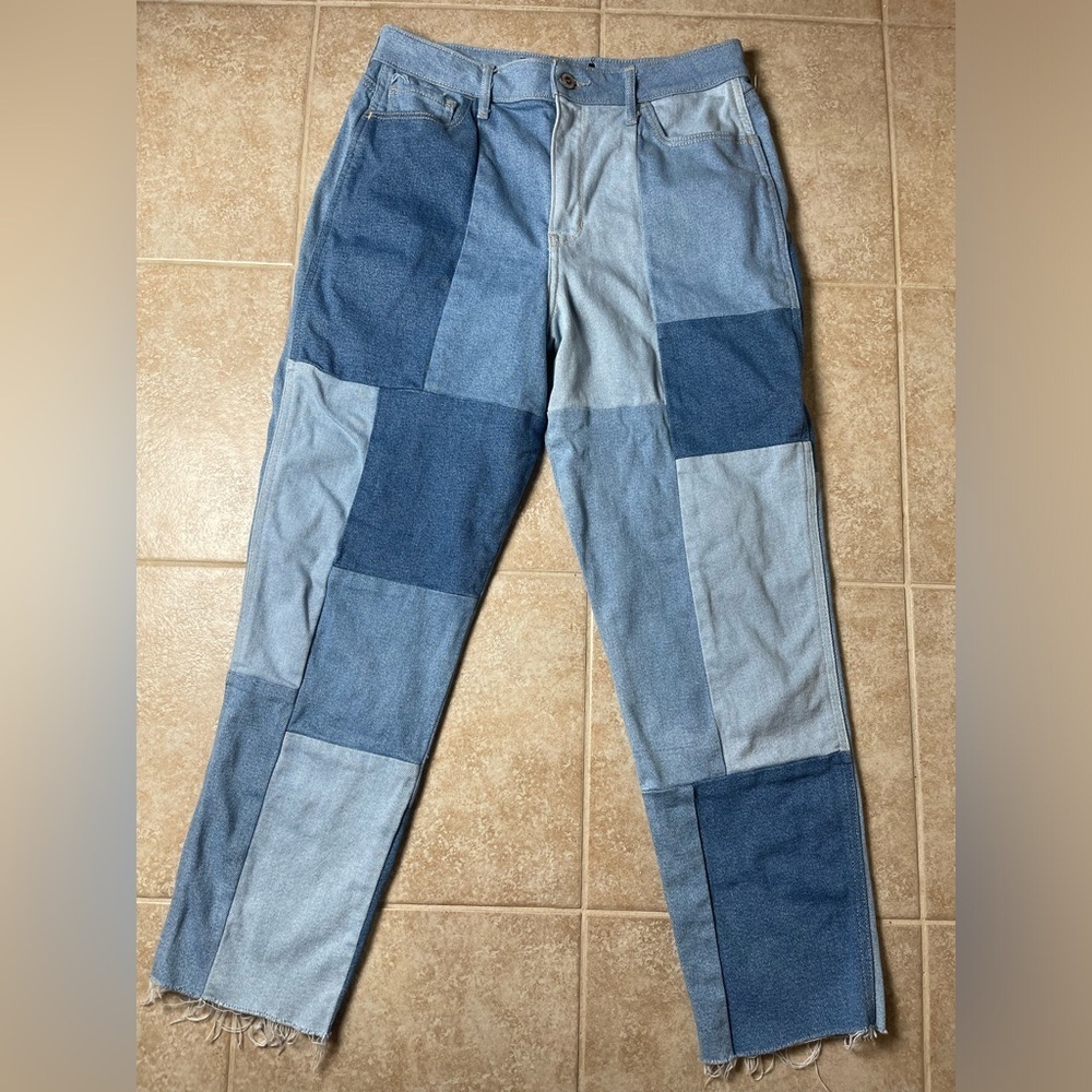 Hollister Ultra High Rise Patchwork Vintage Mom Jeans Waist 32 Inseam 28